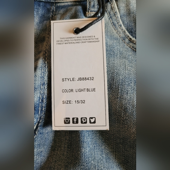 Lace detail distressing jeans - Picture 6 of 7